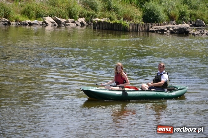 Zdjęcie w galerii na portalu naszraciborz.pl: Graniczne meandry otwarte. Gmina Krzyżanowice i miasto Bogumin oficjalnie rozpoczęli sezon wodniacki  wiadomości z regionu