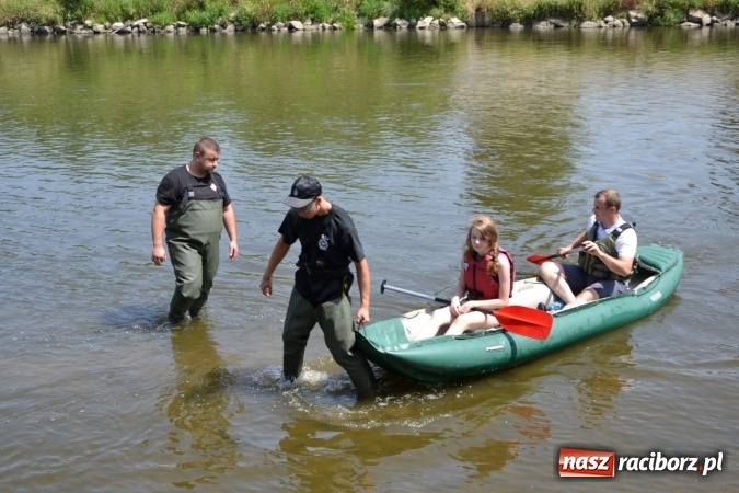Zdjęcie w galerii na portalu naszraciborz.pl: Graniczne meandry otwarte. Gmina Krzyżanowice i miasto Bogumin oficjalnie rozpoczęli sezon wodniacki  wiadomości z regionu