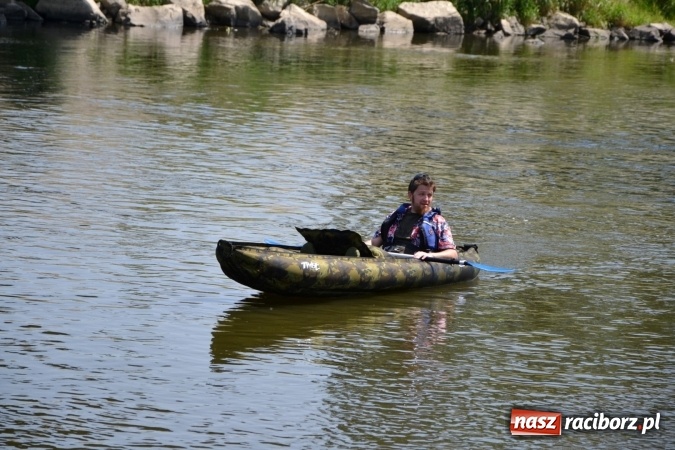 Zdjęcie w galerii na portalu naszraciborz.pl: Graniczne meandry otwarte. Gmina Krzyżanowice i miasto Bogumin oficjalnie rozpoczęli sezon wodniacki  wiadomości z regionu