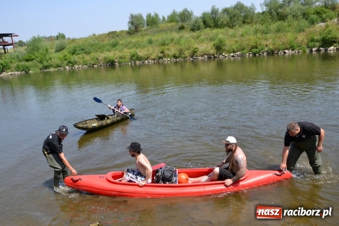 Zdjęcie w galerii na portalu naszraciborz.pl: Graniczne meandry otwarte. Gmina Krzyżanowice i miasto Bogumin oficjalnie rozpoczęli sezon wodniacki  wiadomości z regionu