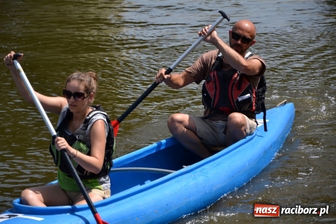 Zdjęcie w galerii na portalu naszraciborz.pl: Graniczne meandry otwarte. Gmina Krzyżanowice i miasto Bogumin oficjalnie rozpoczęli sezon wodniacki  wiadomości z regionu