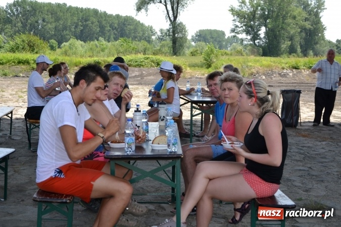 Zdjęcie w galerii na portalu naszraciborz.pl: Graniczne meandry otwarte. Gmina Krzyżanowice i miasto Bogumin oficjalnie rozpoczęli sezon wodniacki  wiadomości z regionu