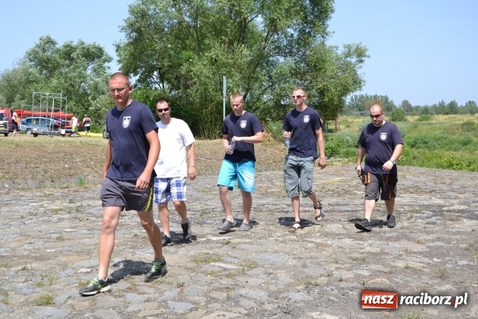 Zdjęcie w galerii na portalu naszraciborz.pl: Graniczne meandry otwarte. Gmina Krzyżanowice i miasto Bogumin oficjalnie rozpoczęli sezon wodniacki  wiadomości z regionu