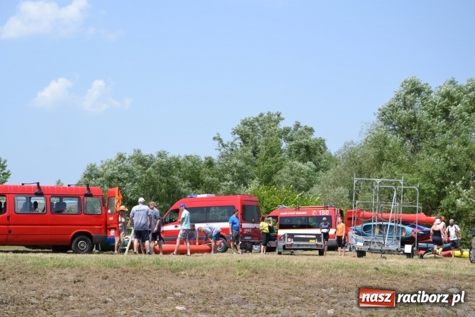 Zdjęcie w galerii na portalu naszraciborz.pl: Graniczne meandry otwarte. Gmina Krzyżanowice i miasto Bogumin oficjalnie rozpoczęli sezon wodniacki  wiadomości z regionu