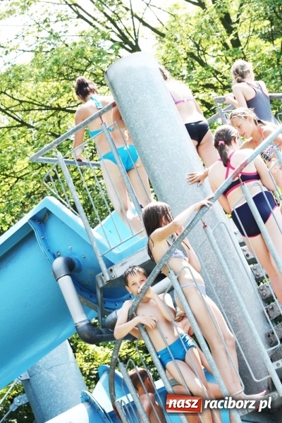 Zdjęcie w galerii na portalu naszraciborz.pl: W Szymocicach i Oborze dobra frekwencja na początek sezonu wiadomości z regionu