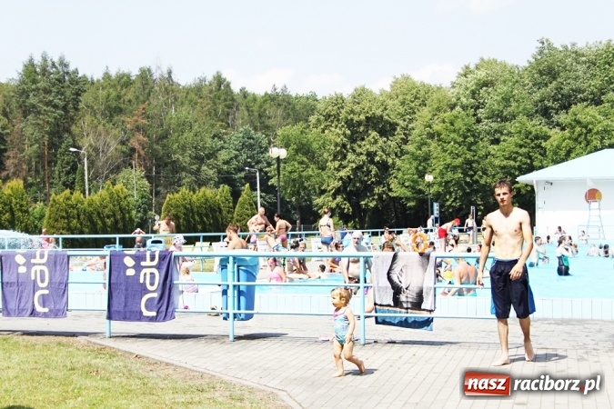 Zdjęcie w galerii na portalu naszraciborz.pl: W Szymocicach i Oborze dobra frekwencja na początek sezonu wiadomości z regionu