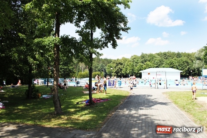 Zdjęcie w galerii na portalu naszraciborz.pl: W Szymocicach i Oborze dobra frekwencja na początek sezonu wiadomości z regionu