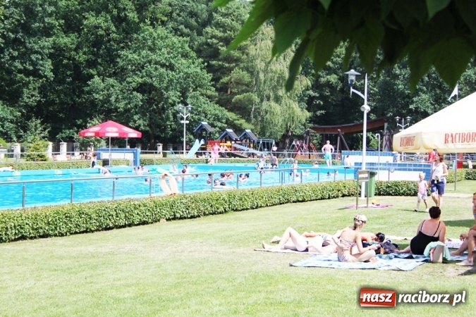 Zdjęcie w galerii na portalu naszraciborz.pl: W Szymocicach i Oborze dobra frekwencja na początek sezonu wiadomości z regionu