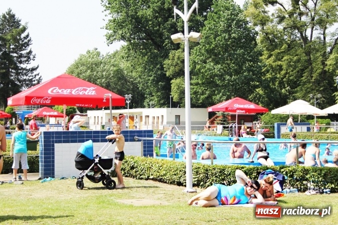 Zdjęcie w galerii na portalu naszraciborz.pl: W Szymocicach i Oborze dobra frekwencja na początek sezonu wiadomości z regionu