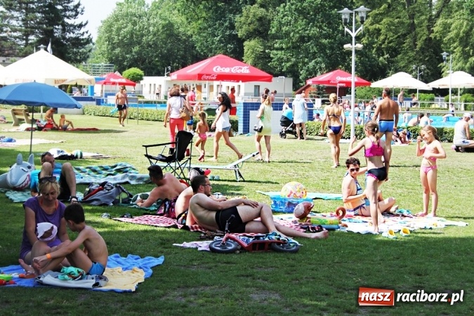 Zdjęcie w galerii na portalu naszraciborz.pl: W Szymocicach i Oborze dobra frekwencja na początek sezonu wiadomości z regionu