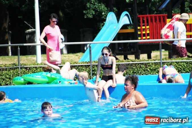 Zdjęcie w galerii na portalu naszraciborz.pl: W Szymocicach i Oborze dobra frekwencja na początek sezonu wiadomości z regionu