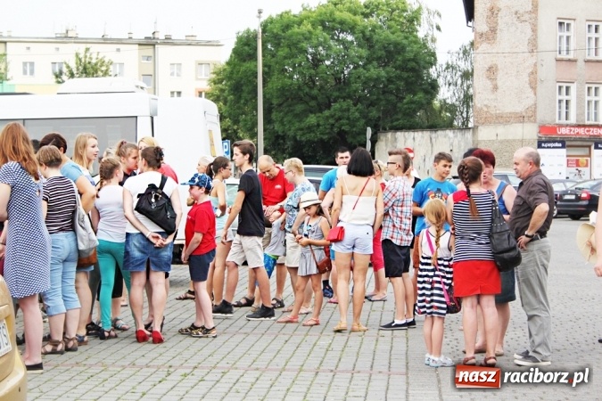 Zdjęcie w galerii na portalu naszraciborz.pl: Pierwszy turnus już w drodze do Pleśnej wiadomości z regionu