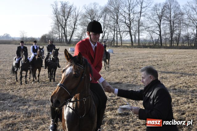 Zdjęcie w galerii na portalu naszraciborz.pl: Lis złapany w OKAMGNIENIU wiadomości z regionu