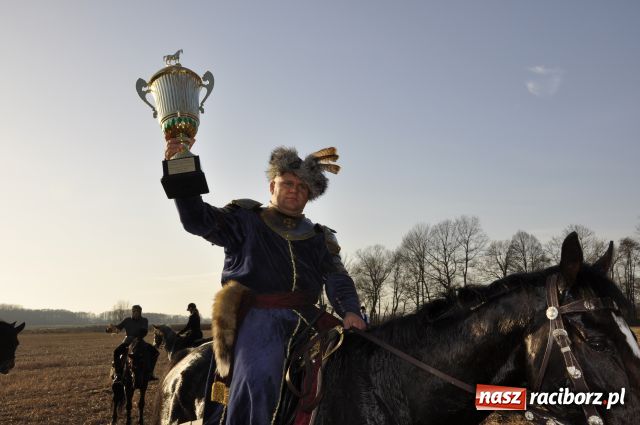 Zdjęcie w galerii na portalu naszraciborz.pl: Lis złapany w OKAMGNIENIU wiadomości z regionu