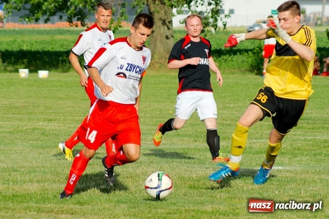 Zdjęcie w galerii na portalu naszraciborz.pl: Cały świat już wie, że Lyski są w A klasie. Masakra Bieńkowic w barażowym rewanżu wiadomości z regionu