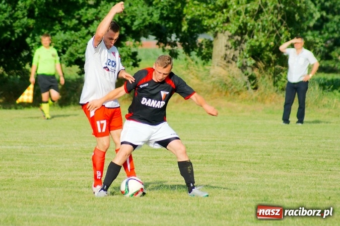 Zdjęcie w galerii na portalu naszraciborz.pl: Cały świat już wie, że Lyski są w A klasie. Masakra Bieńkowic w barażowym rewanżu wiadomości z regionu