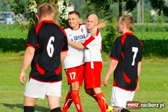 Zdjęcie w galerii na portalu naszraciborz.pl: Cały świat już wie, że Lyski są w A klasie. Masakra Bieńkowic w barażowym rewanżu wiadomości z regionu