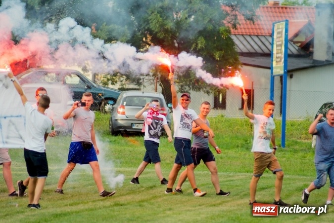 Zdjęcie w galerii na portalu naszraciborz.pl: Cały świat już wie, że Lyski są w A klasie. Masakra Bieńkowic w barażowym rewanżu wiadomości z regionu