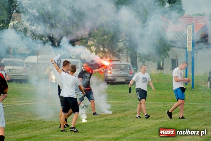 Zdjęcie w galerii na portalu naszraciborz.pl: Cały świat już wie, że Lyski są w A klasie. Masakra Bieńkowic w barażowym rewanżu wiadomości z regionu