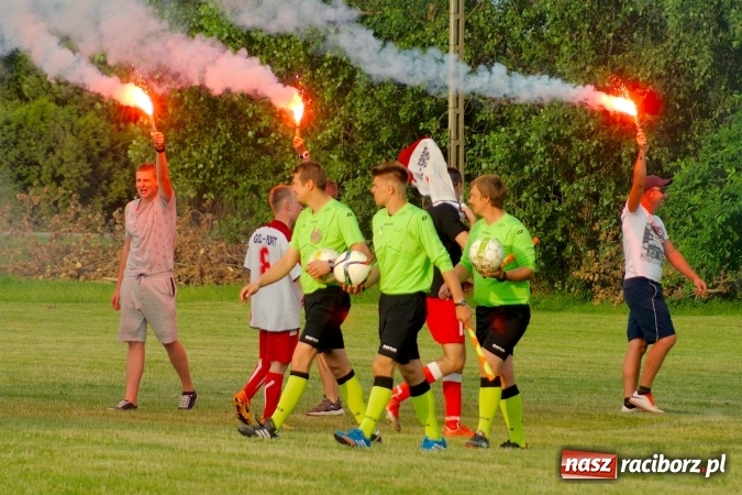 Zdjęcie w galerii na portalu naszraciborz.pl: Cały świat już wie, że Lyski są w A klasie. Masakra Bieńkowic w barażowym rewanżu wiadomości z regionu