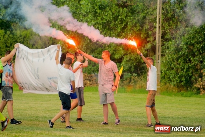 Zdjęcie w galerii na portalu naszraciborz.pl: Cały świat już wie, że Lyski są w A klasie. Masakra Bieńkowic w barażowym rewanżu wiadomości z regionu