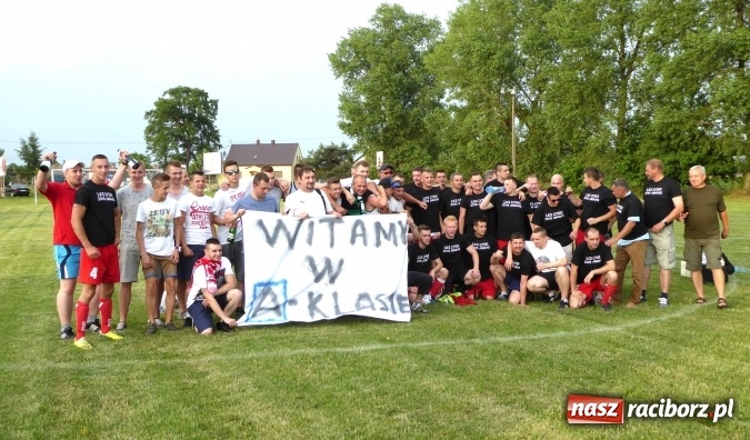 Zdjęcie w galerii na portalu naszraciborz.pl: Cały świat już wie, że Lyski są w A klasie. Masakra Bieńkowic w barażowym rewanżu wiadomości z regionu