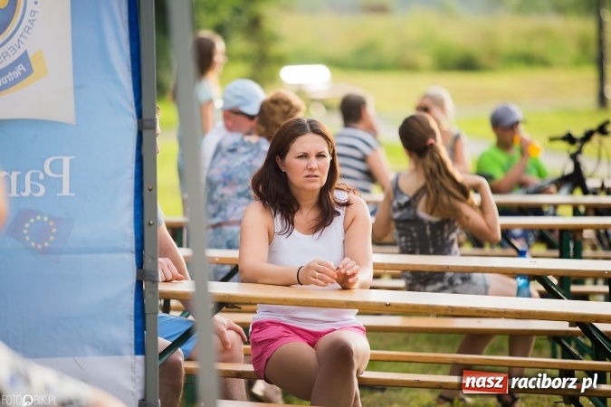Zdjęcie w galerii na portalu naszraciborz.pl: Wianki, pochodnie i piosenki o miłości, czyli Noc Świętojańska w Kornicach wiadomości z regionu