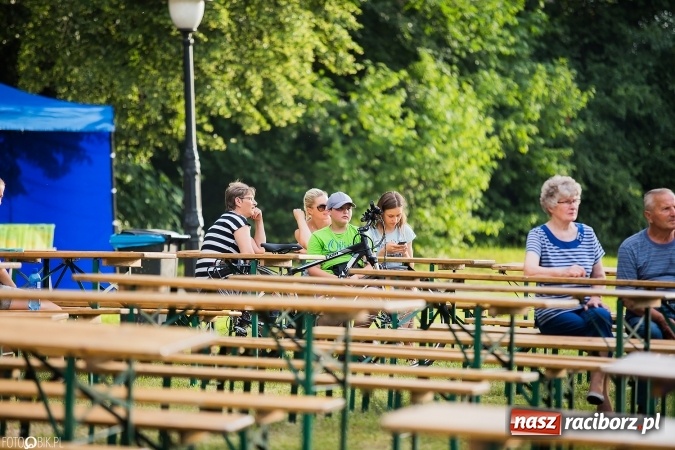 Zdjęcie w galerii na portalu naszraciborz.pl: Wianki, pochodnie i piosenki o miłości, czyli Noc Świętojańska w Kornicach wiadomości z regionu