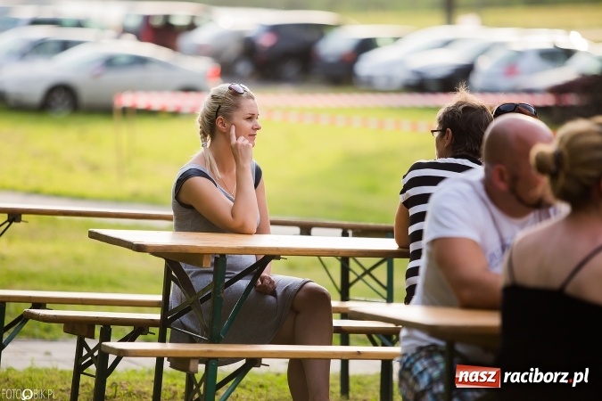 Zdjęcie w galerii na portalu naszraciborz.pl: Wianki, pochodnie i piosenki o miłości, czyli Noc Świętojańska w Kornicach wiadomości z regionu