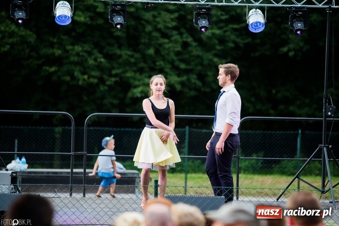 Zdjęcie w galerii na portalu naszraciborz.pl: Wianki, pochodnie i piosenki o miłości, czyli Noc Świętojańska w Kornicach wiadomości z regionu