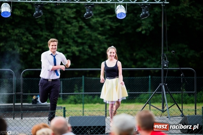 Zdjęcie w galerii na portalu naszraciborz.pl: Wianki, pochodnie i piosenki o miłości, czyli Noc Świętojańska w Kornicach wiadomości z regionu