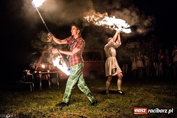 Zdjęcie w galerii na portalu naszraciborz.pl: Wianki, pochodnie i piosenki o miłości, czyli Noc Świętojańska w Kornicach wiadomości z regionu