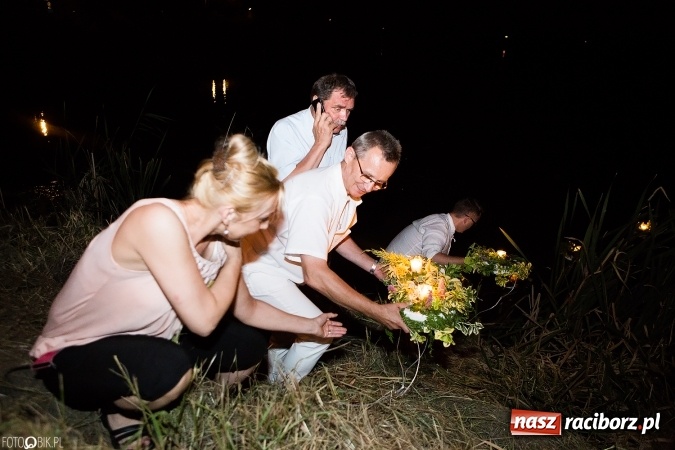 Zdjęcie w galerii na portalu naszraciborz.pl: Wianki, pochodnie i piosenki o miłości, czyli Noc Świętojańska w Kornicach wiadomości z regionu