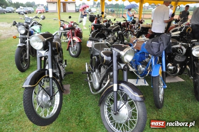 Zdjęcie w galerii na portalu naszraciborz.pl: IX Międzynarodowy Zlot Pojazdów Zabytków w Zabełkowie wiadomości z regionu