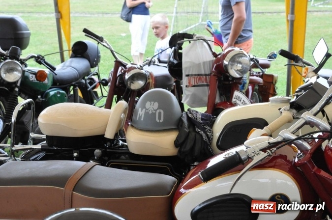Zdjęcie w galerii na portalu naszraciborz.pl: IX Międzynarodowy Zlot Pojazdów Zabytków w Zabełkowie wiadomości z regionu
