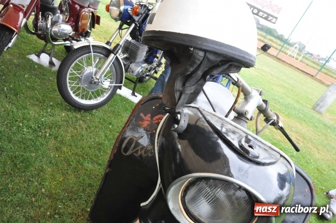 Zdjęcie w galerii na portalu naszraciborz.pl: IX Międzynarodowy Zlot Pojazdów Zabytków w Zabełkowie wiadomości z regionu