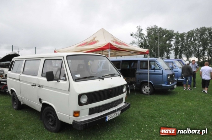 Zdjęcie w galerii na portalu naszraciborz.pl: IX Międzynarodowy Zlot Pojazdów Zabytków w Zabełkowie wiadomości z regionu