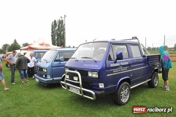 Zdjęcie w galerii na portalu naszraciborz.pl: IX Międzynarodowy Zlot Pojazdów Zabytków w Zabełkowie wiadomości z regionu