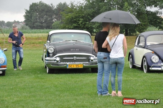 Zdjęcie w galerii na portalu naszraciborz.pl: IX Międzynarodowy Zlot Pojazdów Zabytków w Zabełkowie wiadomości z regionu