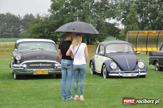 Zdjęcie w galerii na portalu naszraciborz.pl: IX Międzynarodowy Zlot Pojazdów Zabytków w Zabełkowie wiadomości z regionu
