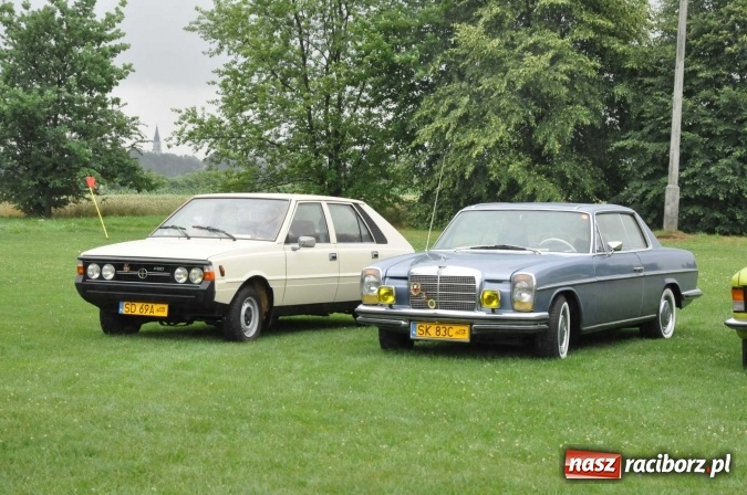 Zdjęcie w galerii na portalu naszraciborz.pl: IX Międzynarodowy Zlot Pojazdów Zabytków w Zabełkowie wiadomości z regionu