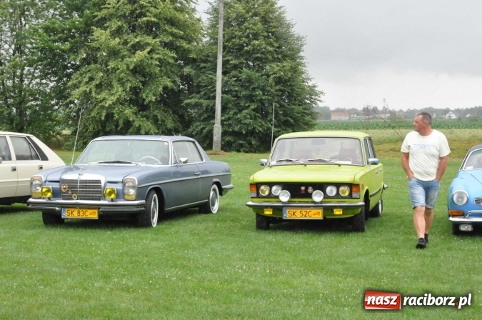 Zdjęcie w galerii na portalu naszraciborz.pl: IX Międzynarodowy Zlot Pojazdów Zabytków w Zabełkowie wiadomości z regionu