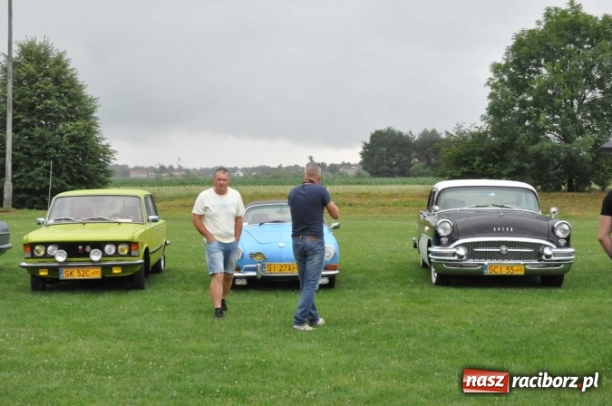 Zdjęcie w galerii na portalu naszraciborz.pl: IX Międzynarodowy Zlot Pojazdów Zabytków w Zabełkowie wiadomości z regionu