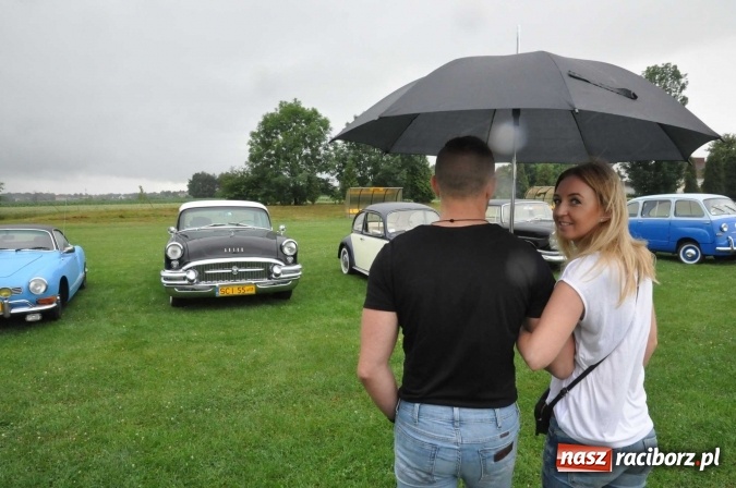 Zdjęcie w galerii na portalu naszraciborz.pl: IX Międzynarodowy Zlot Pojazdów Zabytków w Zabełkowie wiadomości z regionu