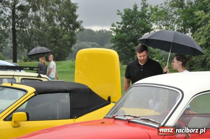 Zdjęcie w galerii na portalu naszraciborz.pl: IX Międzynarodowy Zlot Pojazdów Zabytków w Zabełkowie wiadomości z regionu