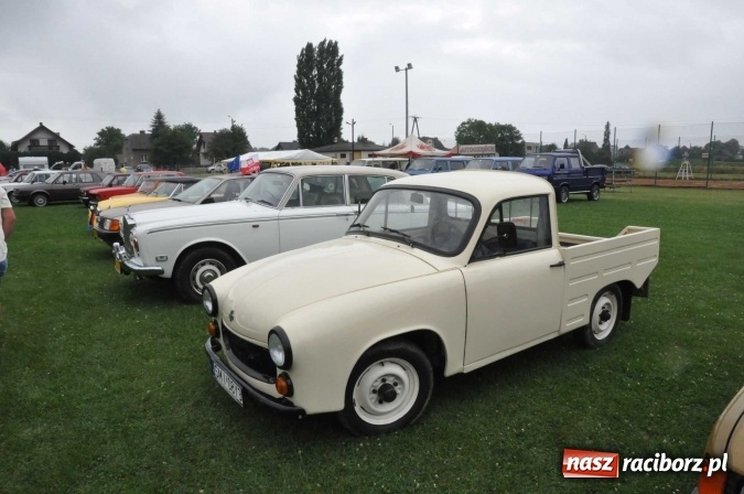 Zdjęcie w galerii na portalu naszraciborz.pl: IX Międzynarodowy Zlot Pojazdów Zabytków w Zabełkowie wiadomości z regionu