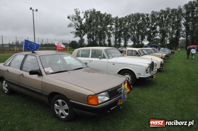 Zdjęcie w galerii na portalu naszraciborz.pl: IX Międzynarodowy Zlot Pojazdów Zabytków w Zabełkowie wiadomości z regionu