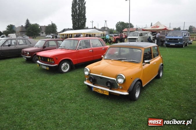 Zdjęcie w galerii na portalu naszraciborz.pl: IX Międzynarodowy Zlot Pojazdów Zabytków w Zabełkowie wiadomości z regionu