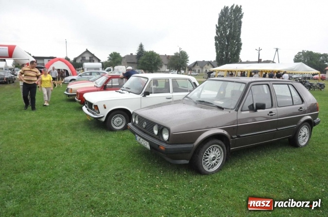 Zdjęcie w galerii na portalu naszraciborz.pl: IX Międzynarodowy Zlot Pojazdów Zabytków w Zabełkowie wiadomości z regionu