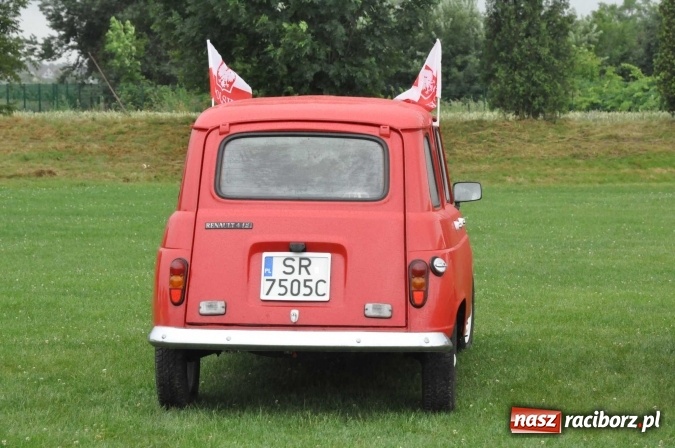 Zdjęcie w galerii na portalu naszraciborz.pl: IX Międzynarodowy Zlot Pojazdów Zabytków w Zabełkowie wiadomości z regionu